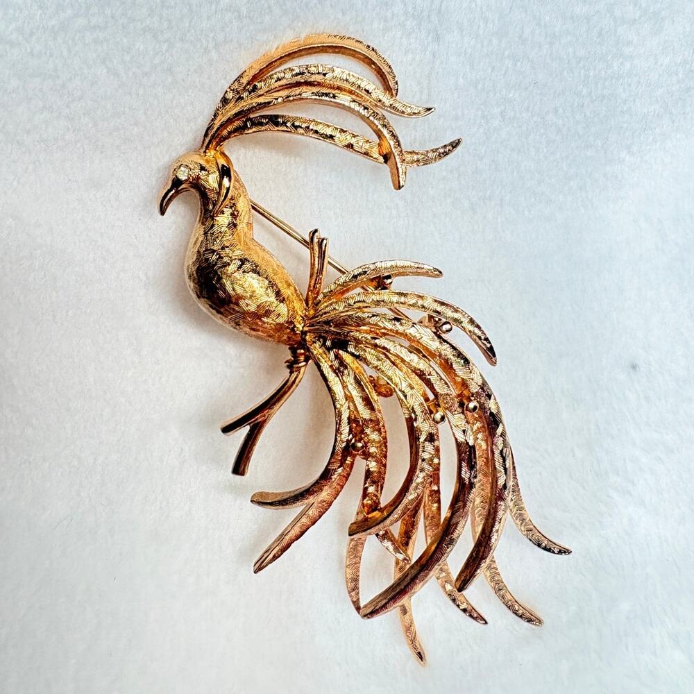 Collectible Vintage Avon Sculptural Bird Brooch – Large 3.25", Early 1980s